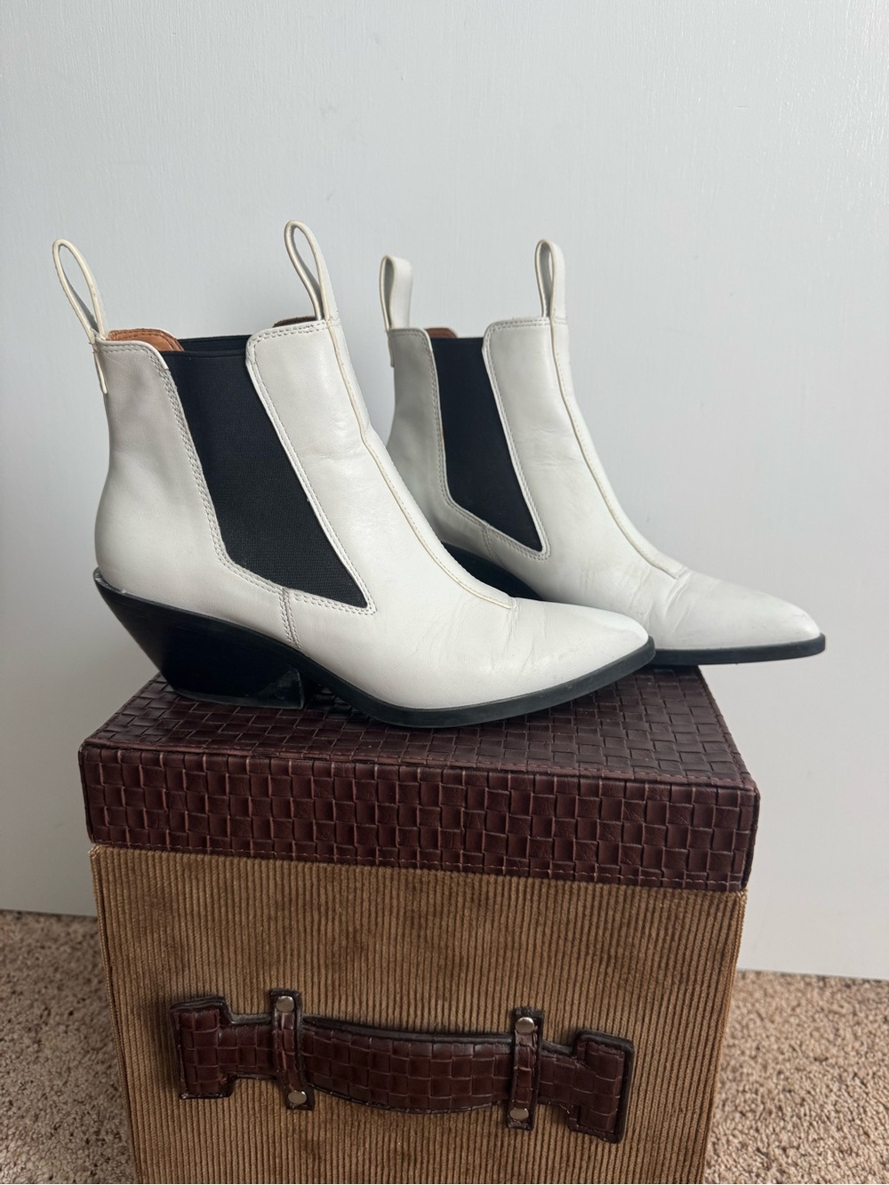 & Other Stories White Leather Chelsea Western Ankle Boots with Black Panels